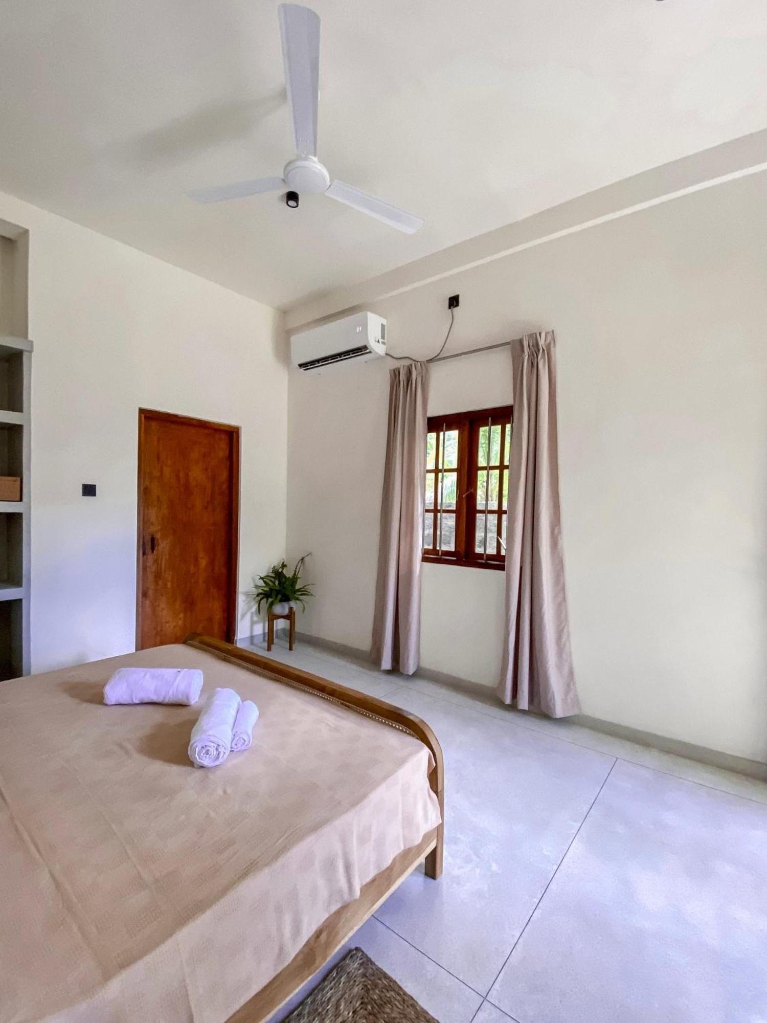 The Palm Private Cottages Midigama Exterior photo
